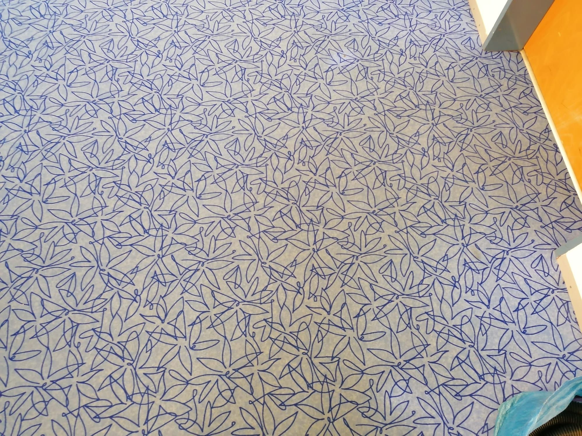 Zátěžový koberec před čištěním